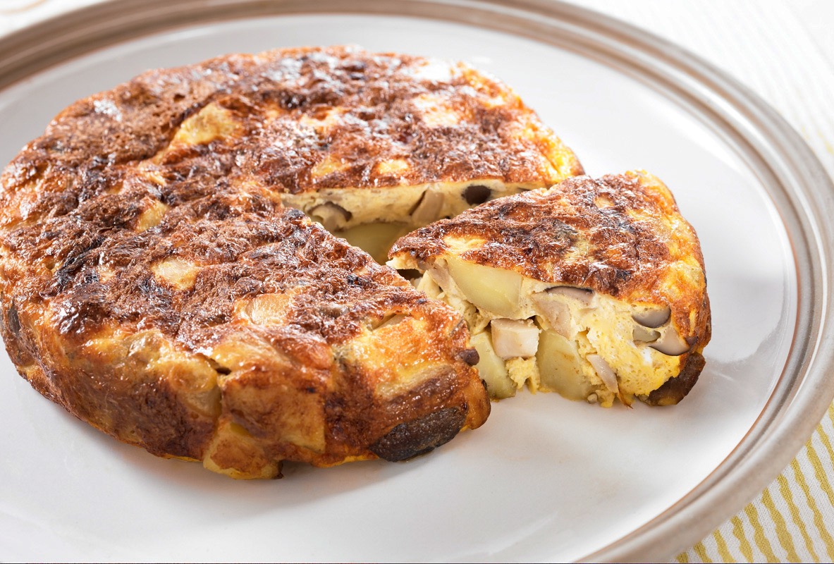 Japanese -style Omelette with mushroom and potato